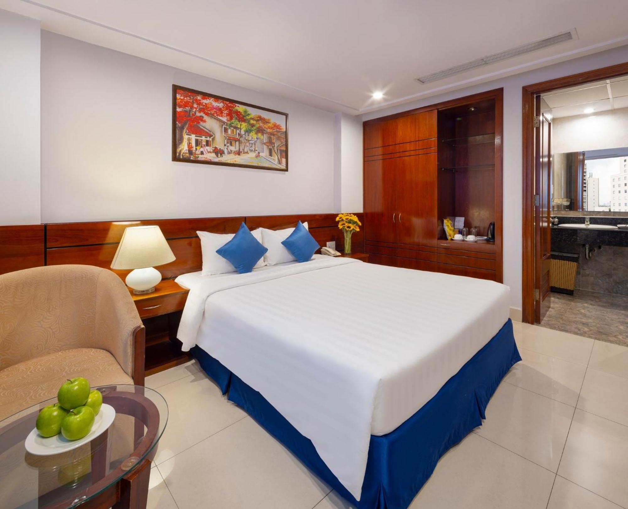 White Lotus Hotel Saigon Ho Chi Minh City Exterior photo